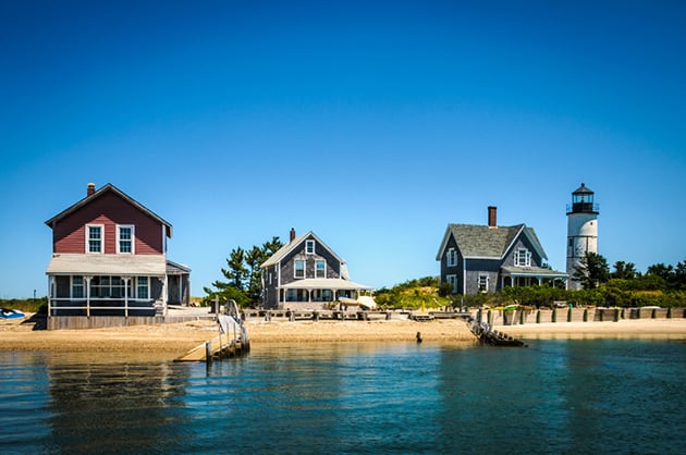 Tips for Keeping Your Home Safe While On Vacation